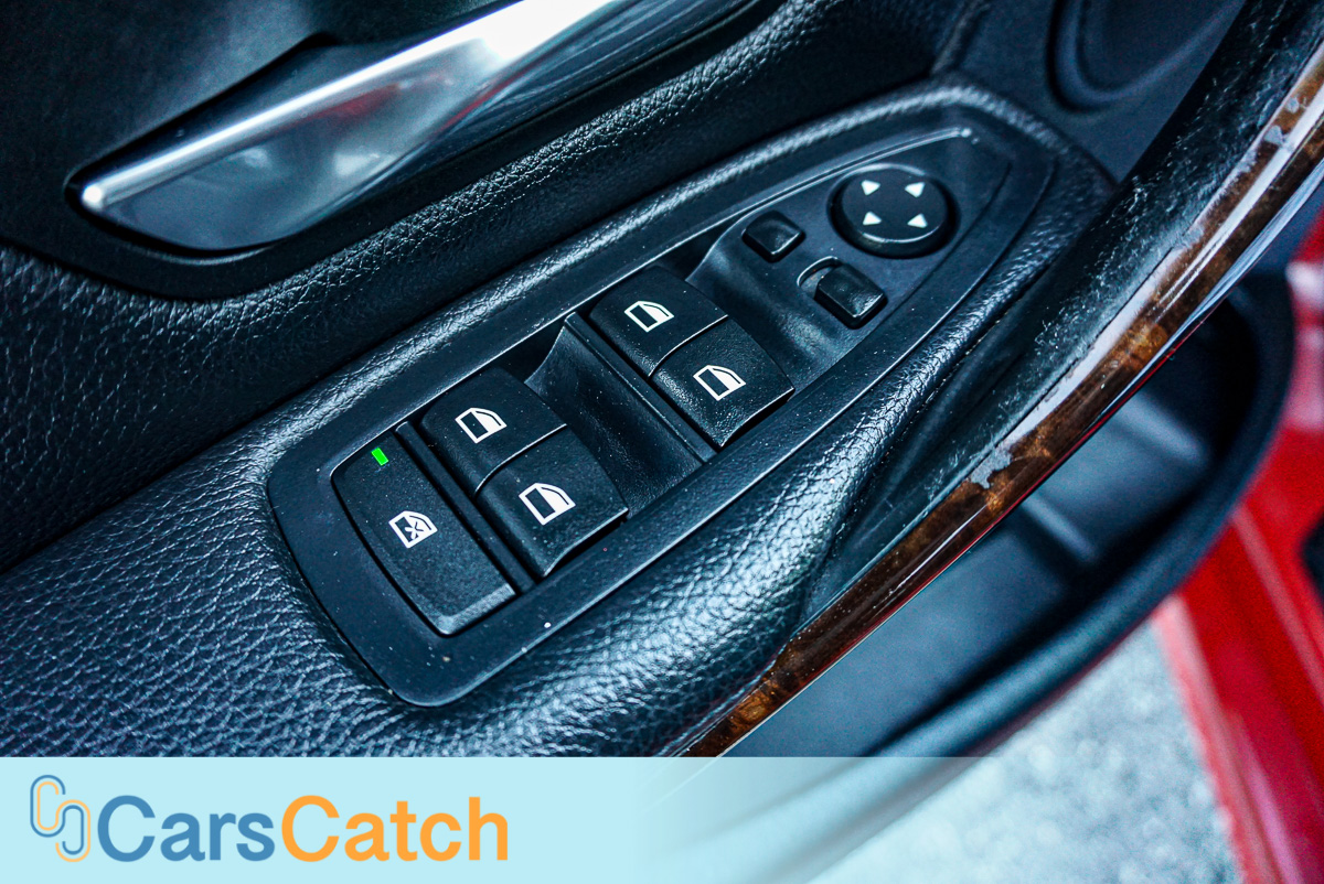 CARSCATCH - Used vehicle - Sedan BMW 3 SERIES 2014