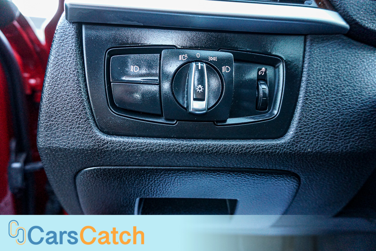 CARSCATCH - Used vehicle - Sedan BMW 3 SERIES 2014