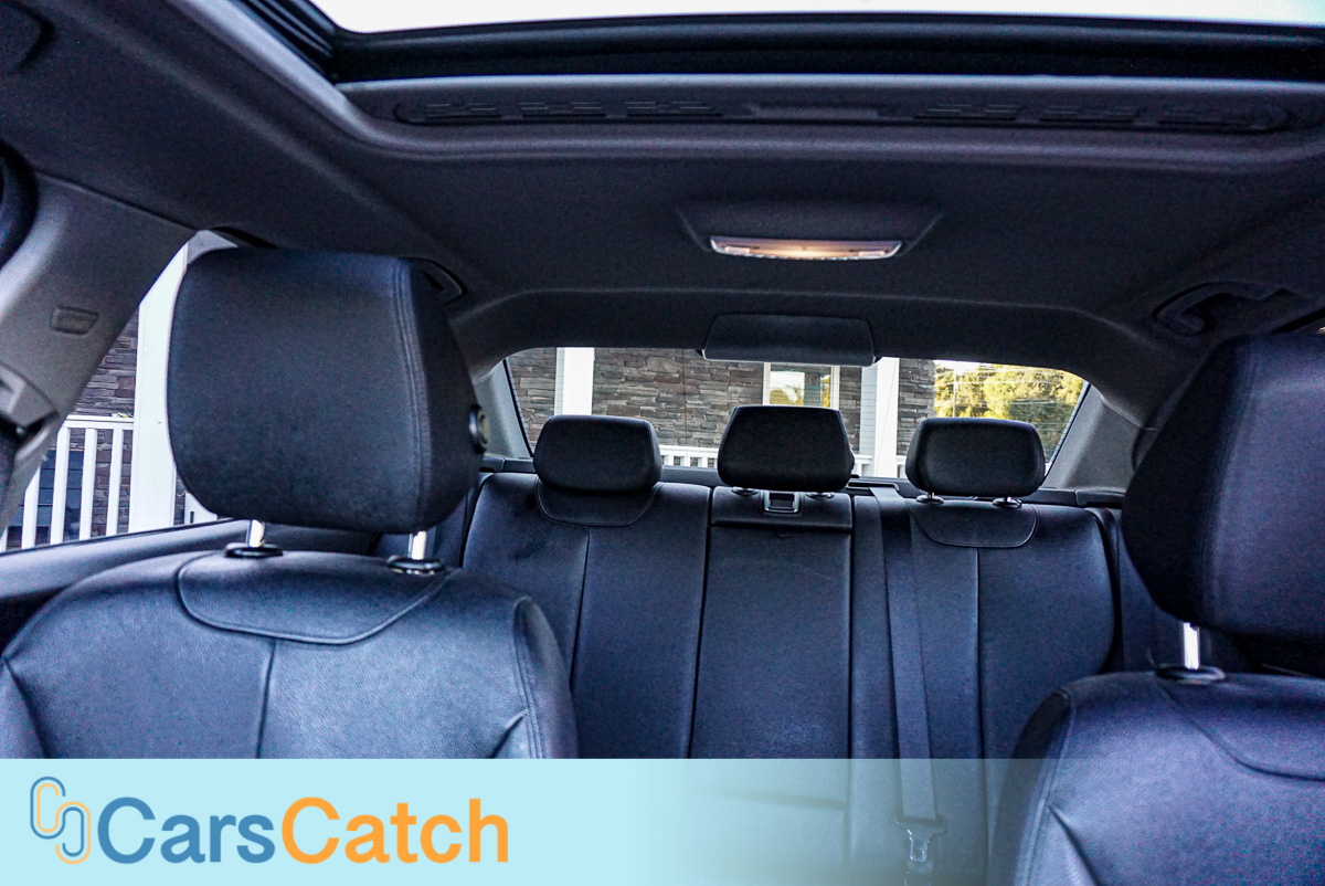 CARSCATCH - Used vehicle - Sedan BMW 3 SERIES 2014