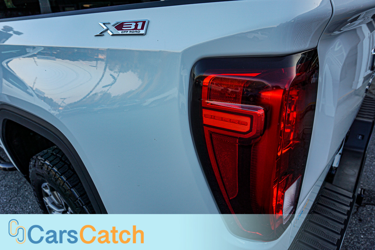 CARSCATCH - Used vehicle - Truck GMC SIERRA 1500 2020