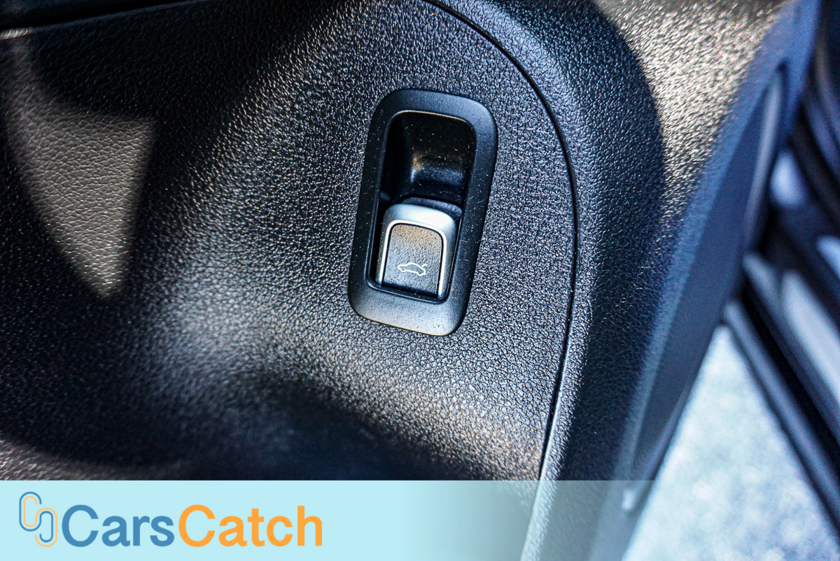 CARSCATCH - Used vehicle - SUV AUDI Q5 2015