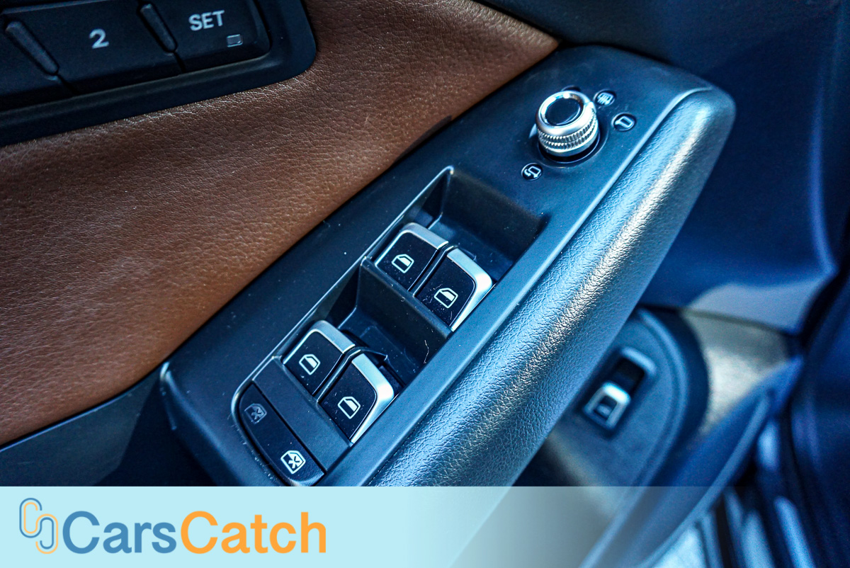 CARSCATCH - Used vehicle - SUV AUDI Q5 2015