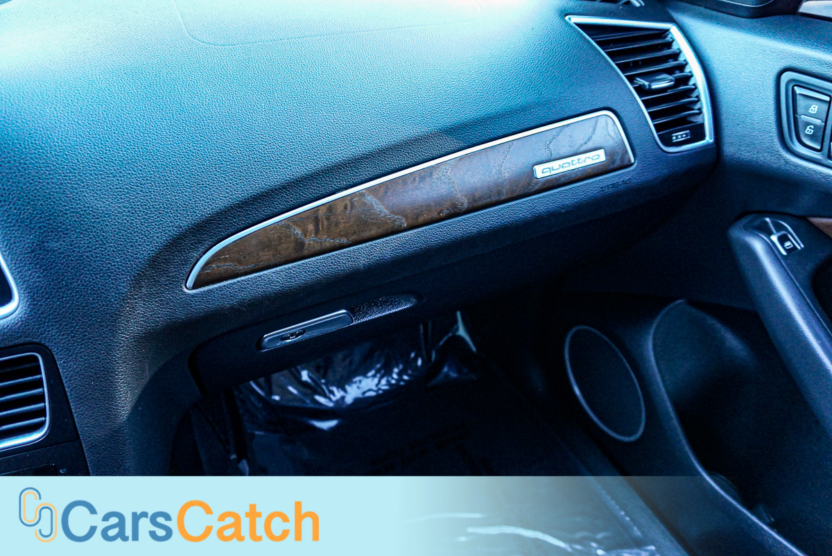 CARSCATCH - Used vehicle - SUV AUDI Q5 2015