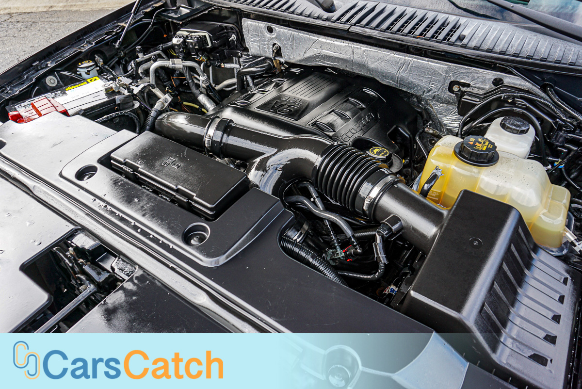 CARSCATCH - Used vehicle - SUV FORD EXPEDITION 2015