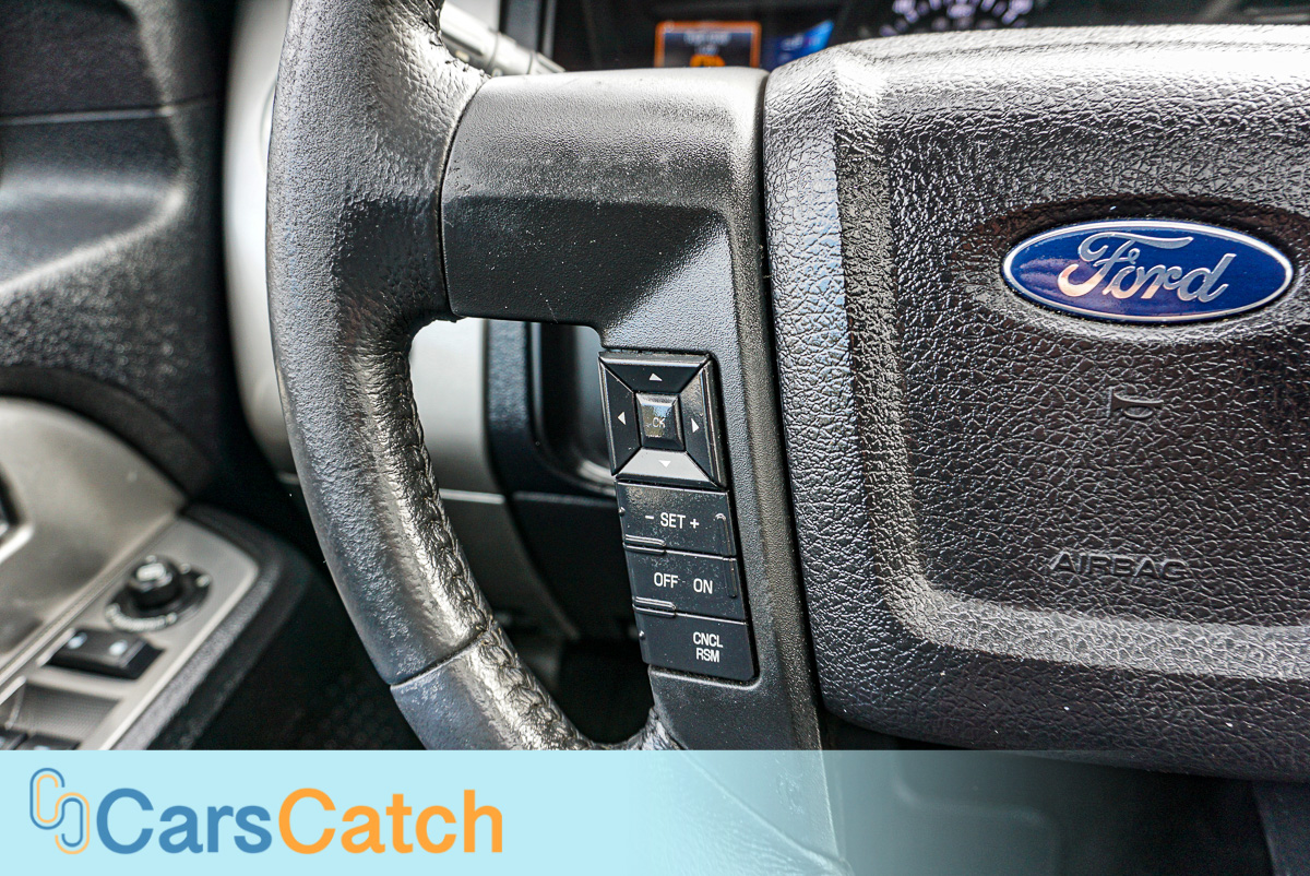 CARSCATCH - Used vehicle - SUV FORD EXPEDITION 2015