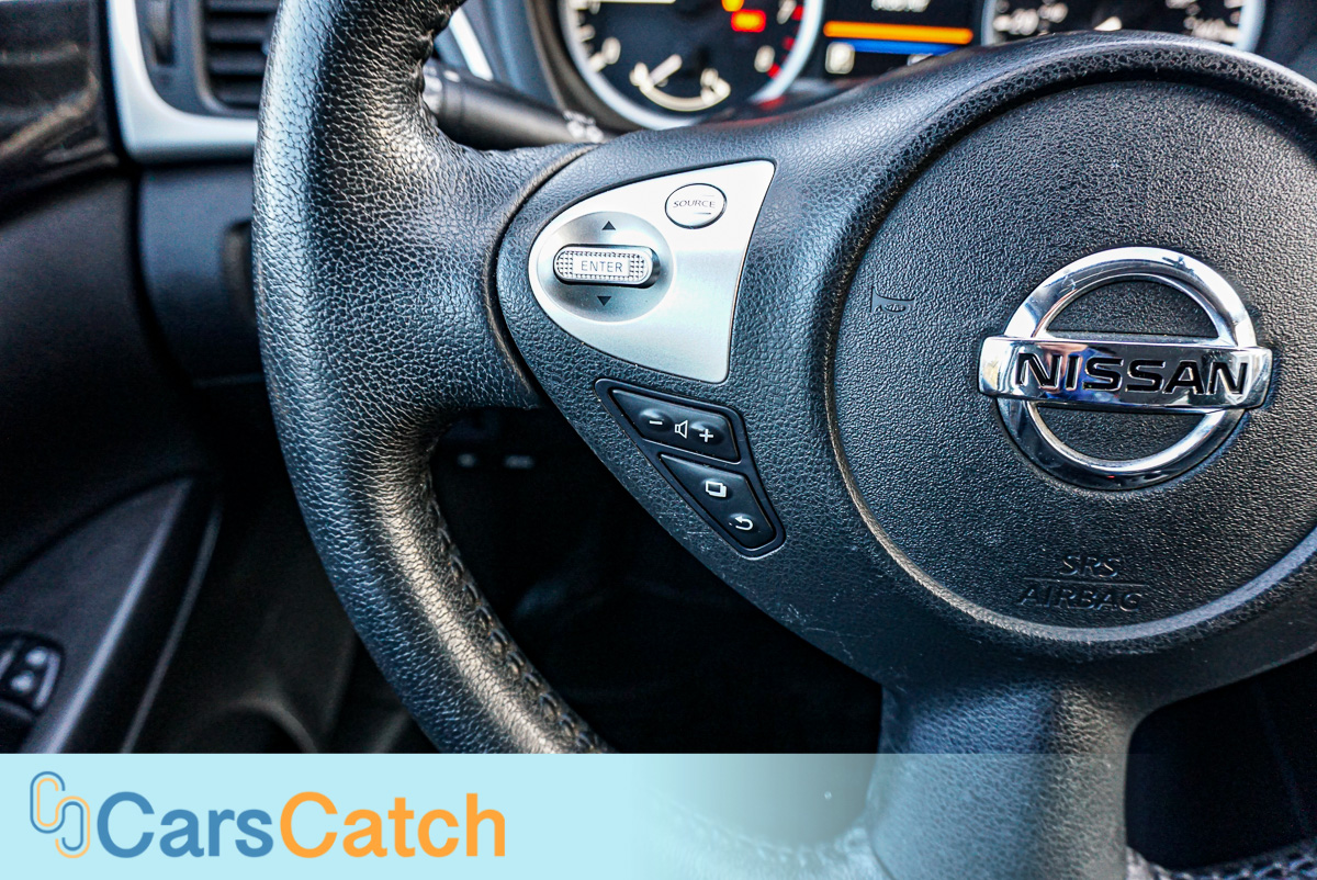 CARSCATCH - Used vehicle - Sedan NISSAN SENTRA 2019