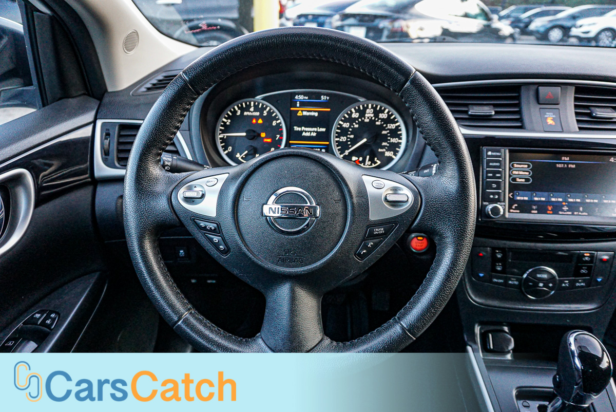 CARSCATCH - Used vehicle - Sedan NISSAN SENTRA 2019