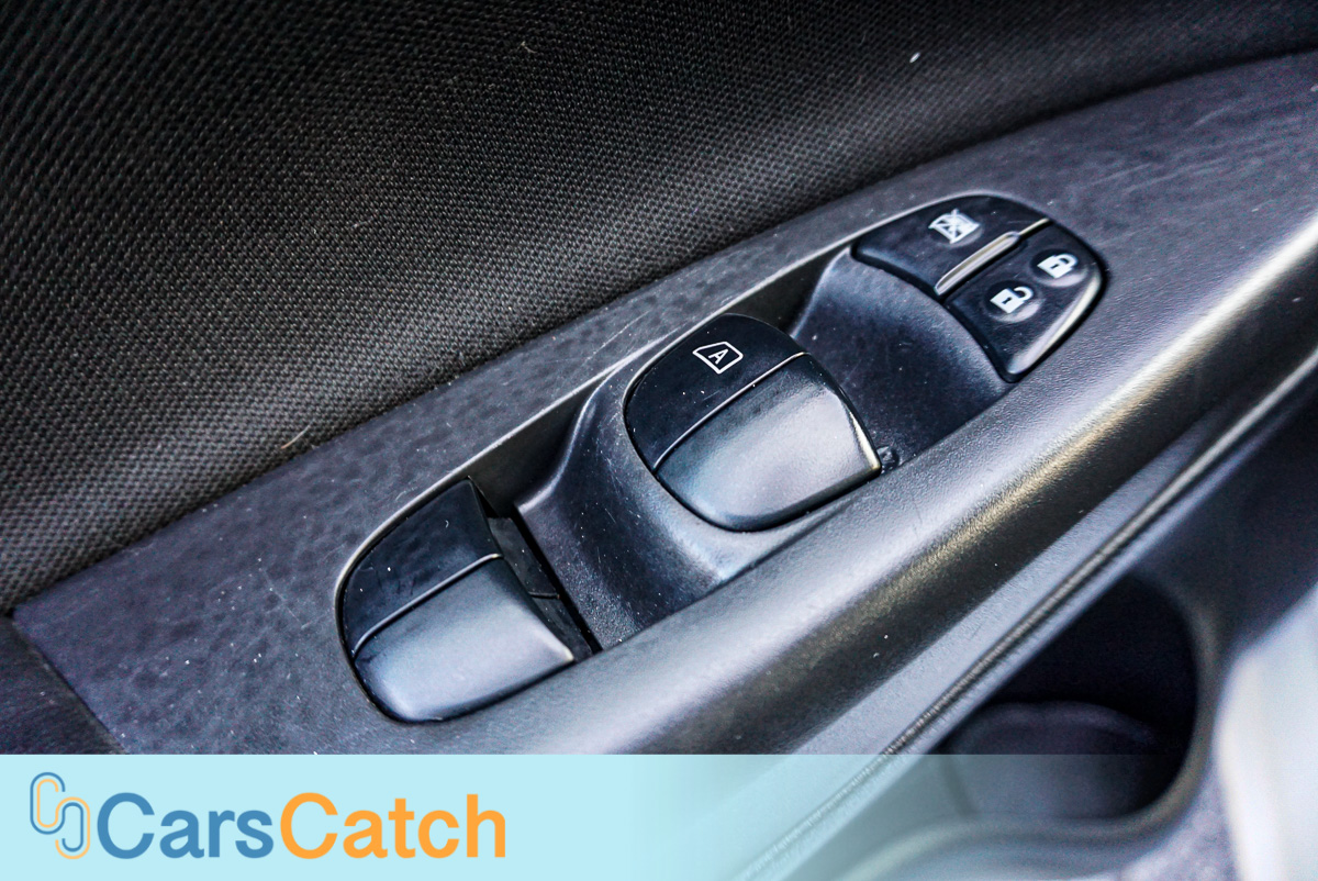 CARSCATCH - Used vehicle - Sedan NISSAN SENTRA 2019