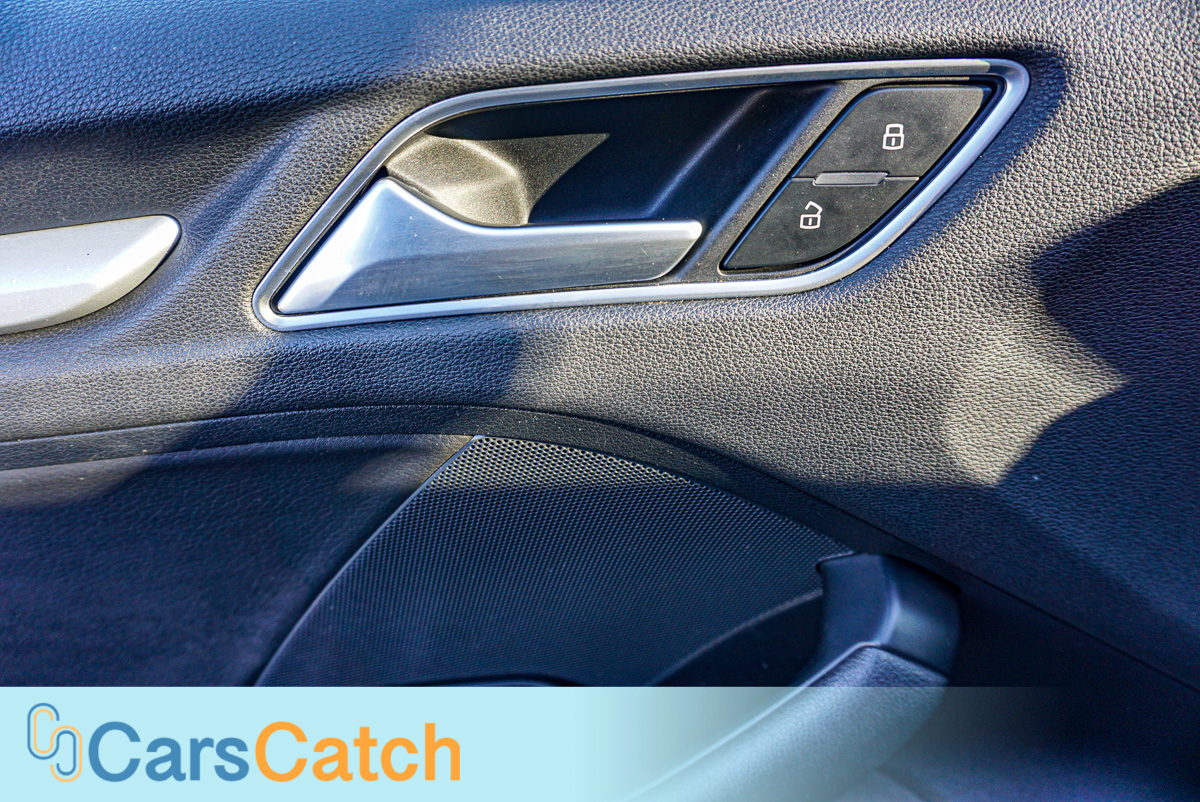 CARSCATCH - Used vehicle - Sedan AUDI A3 2016