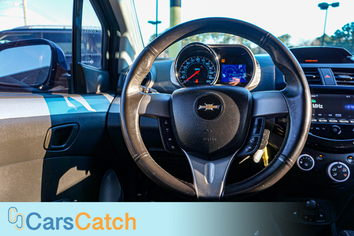 CARSCATCH - Used vehicle - Sedan CHEVROLET SPARK 2014