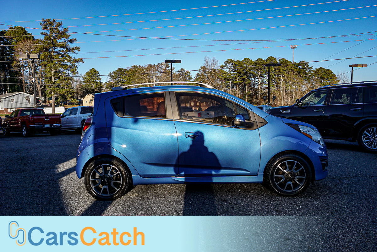 CARSCATCH - Used vehicle - Sedan CHEVROLET SPARK 2014