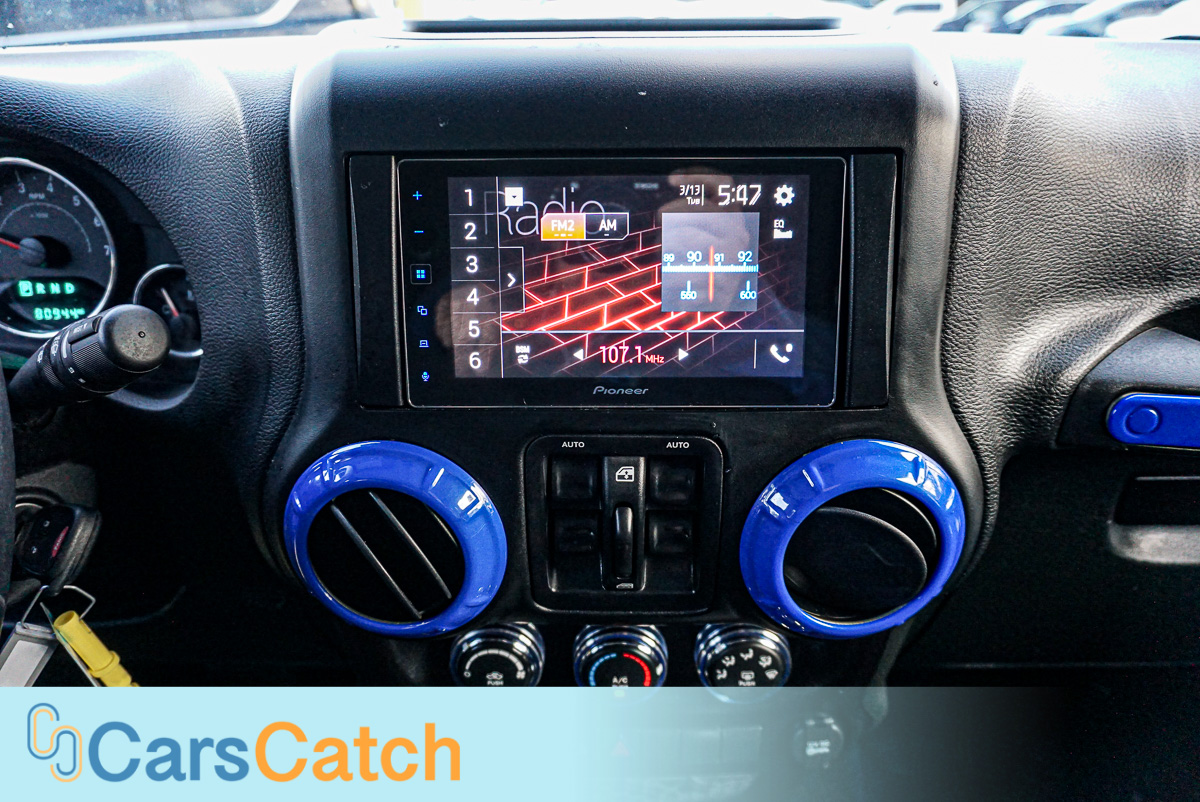 CARSCATCH - Used vehicle - SUV JEEP WRANGLER UNLIMITED 2015