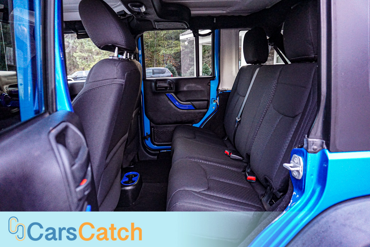 CARSCATCH - Used vehicle - SUV JEEP WRANGLER UNLIMITED 2015