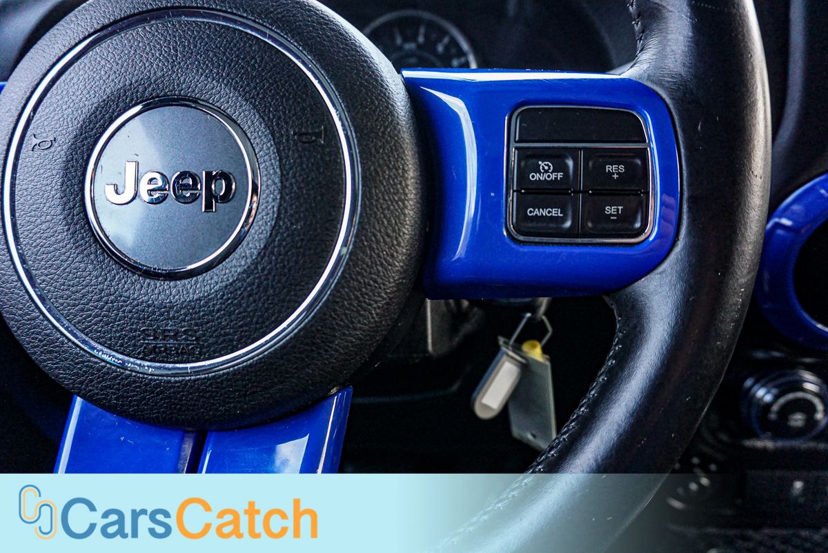 CARSCATCH - Used vehicle - SUV JEEP WRANGLER UNLIMITED 2015