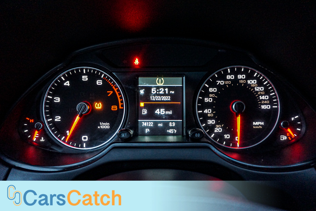 CARSCATCH - Used vehicle - SUV AUDI Q5 2015