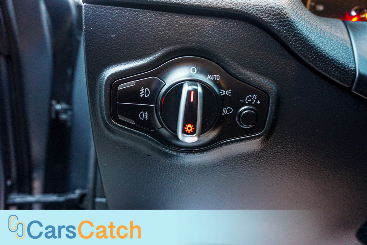 CARSCATCH - Used vehicle - SUV AUDI Q5 2015