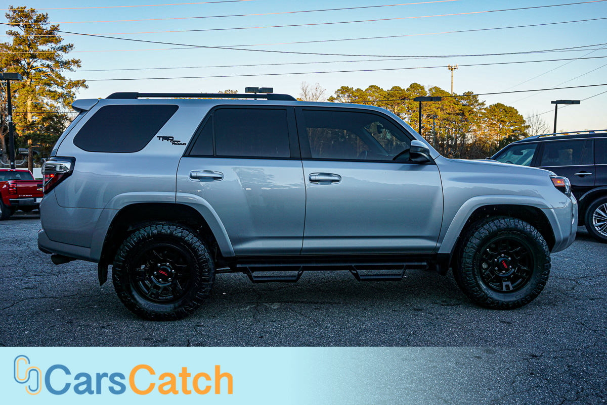 CARSCATCH - Used vehicle - SUV TOYOTA 4RUNNER 2021