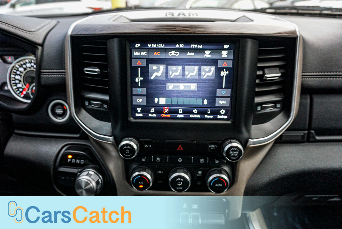 CARSCATCH - Used vehicle - Truck RAM 1500 2020