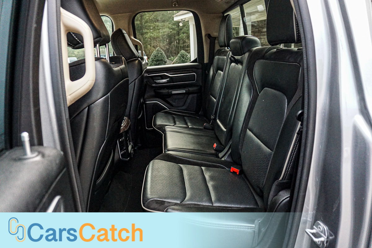 CARSCATCH - Used vehicle - Truck RAM 1500 2020