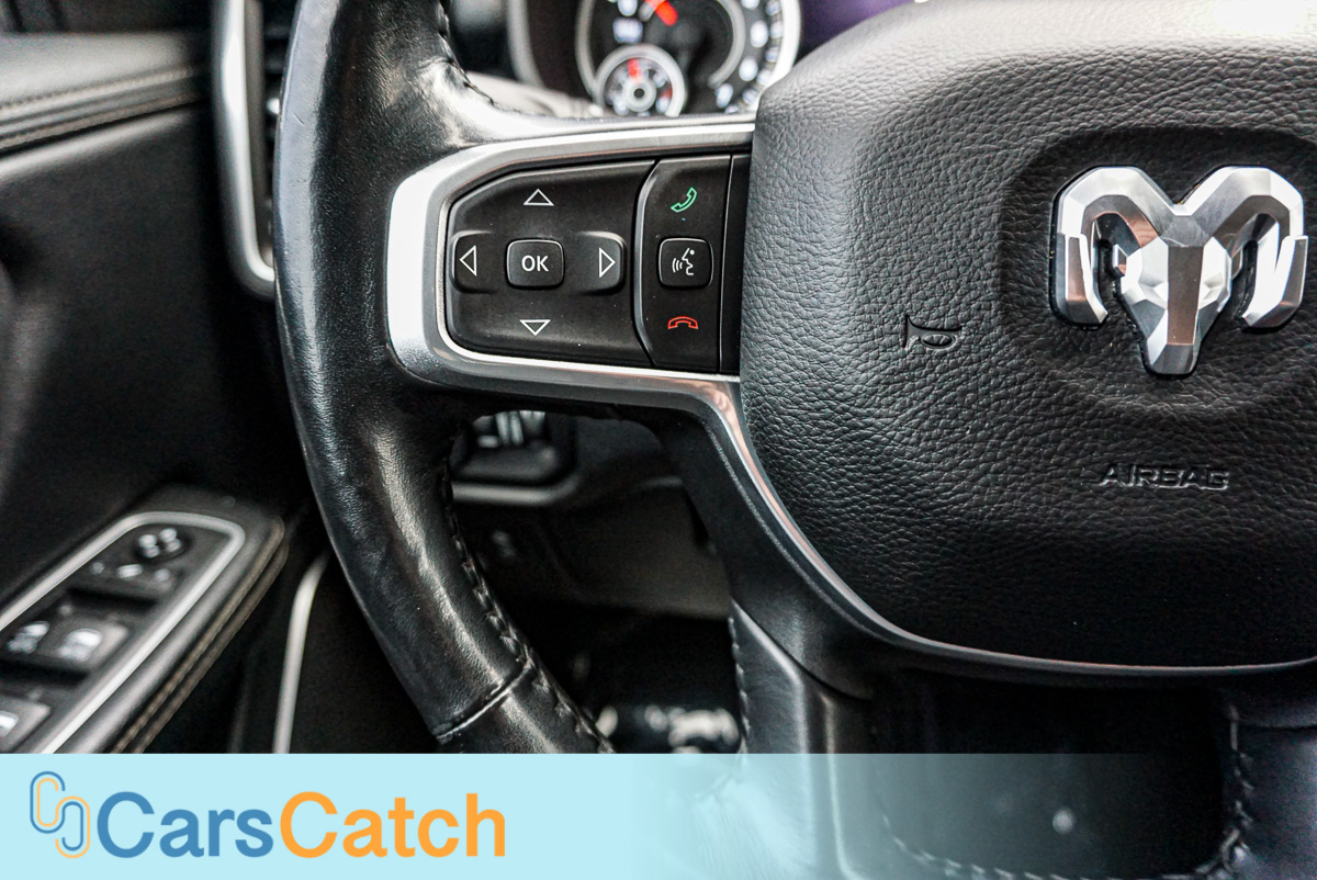 CARSCATCH - Used vehicle - Truck RAM 1500 2020