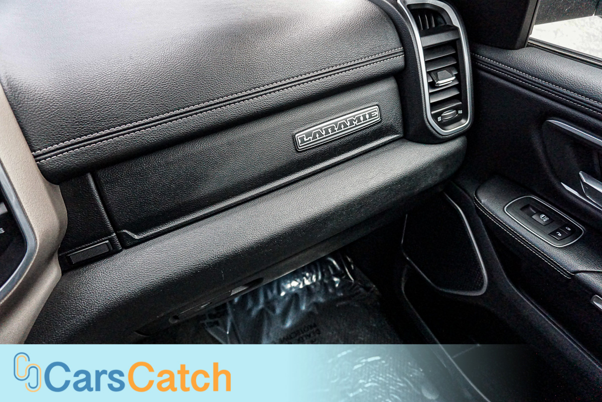 CARSCATCH - Used vehicle - Truck RAM 1500 2020