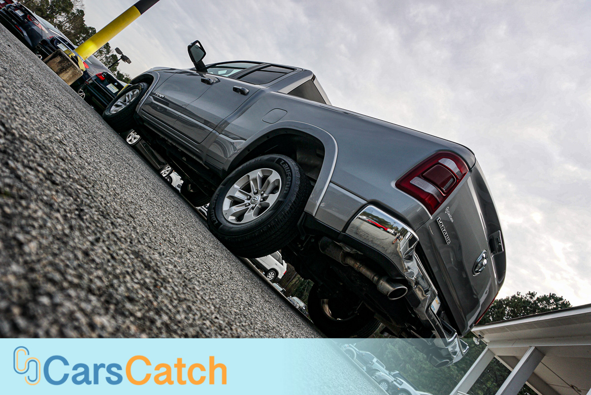 CARSCATCH - Used vehicle - Truck RAM 1500 2020