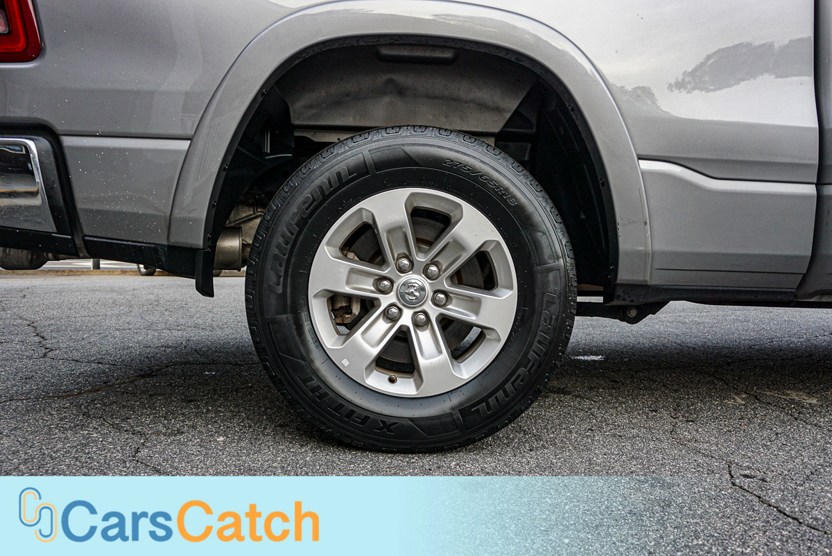 CARSCATCH - Used vehicle - Truck RAM 1500 2020