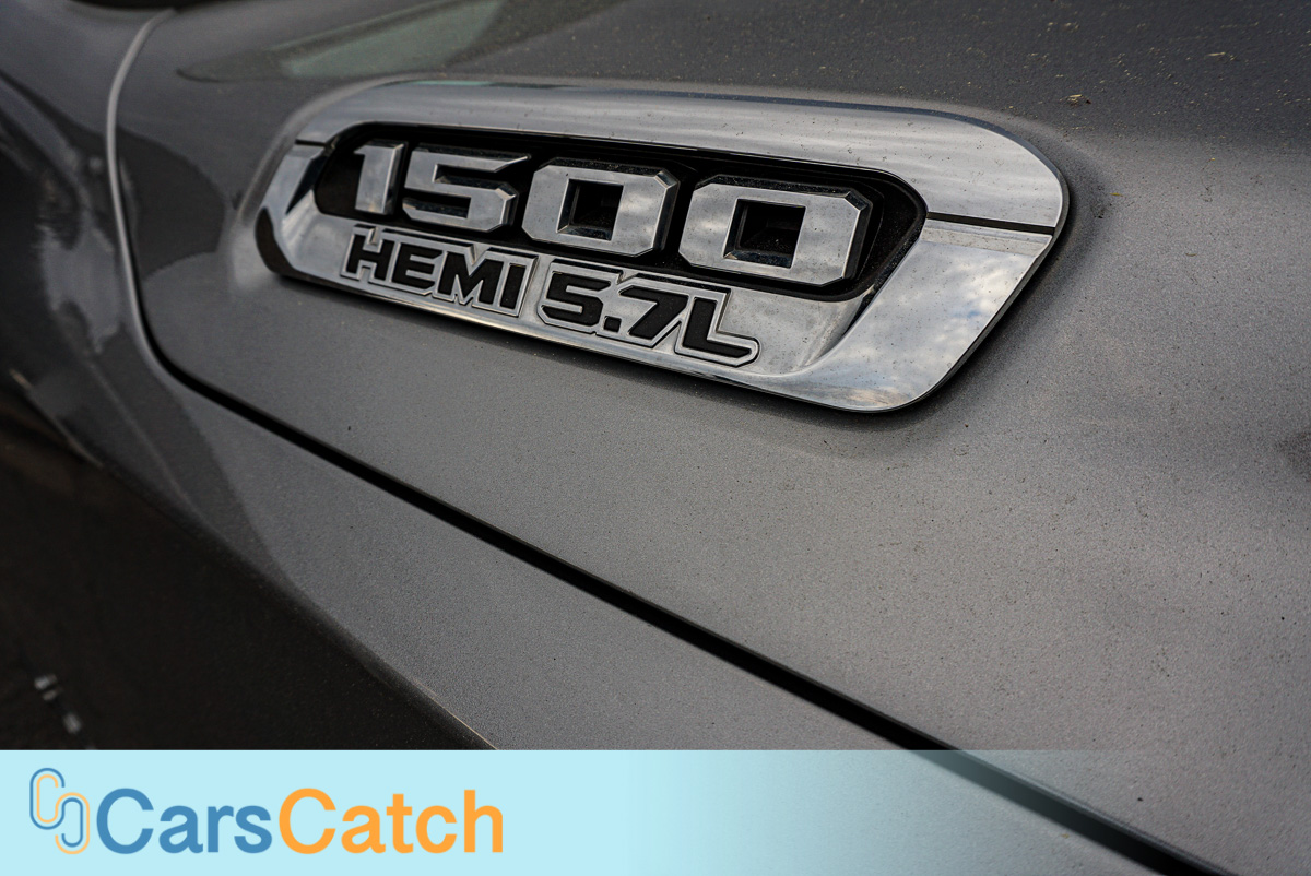 CARSCATCH - Used vehicle - Truck RAM 1500 2020