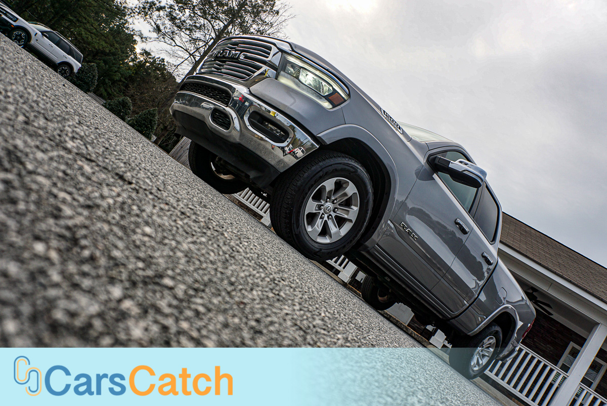 CARSCATCH - Used vehicle - Truck RAM 1500 2020