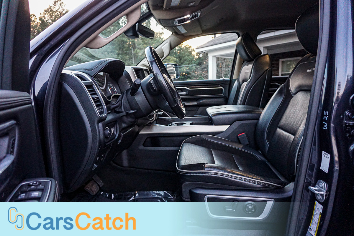 CARSCATCH - Used vehicle - Truck RAM 1500 2020