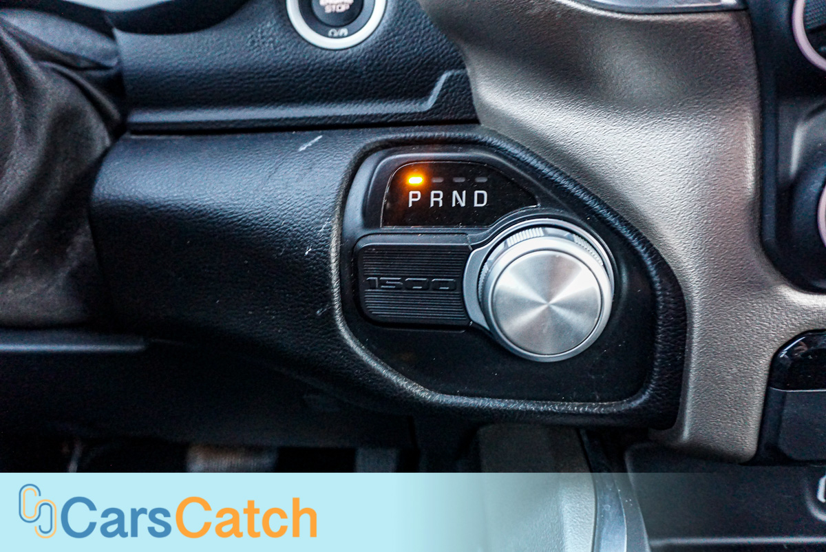 CARSCATCH - Used vehicle - Truck RAM 1500 2020