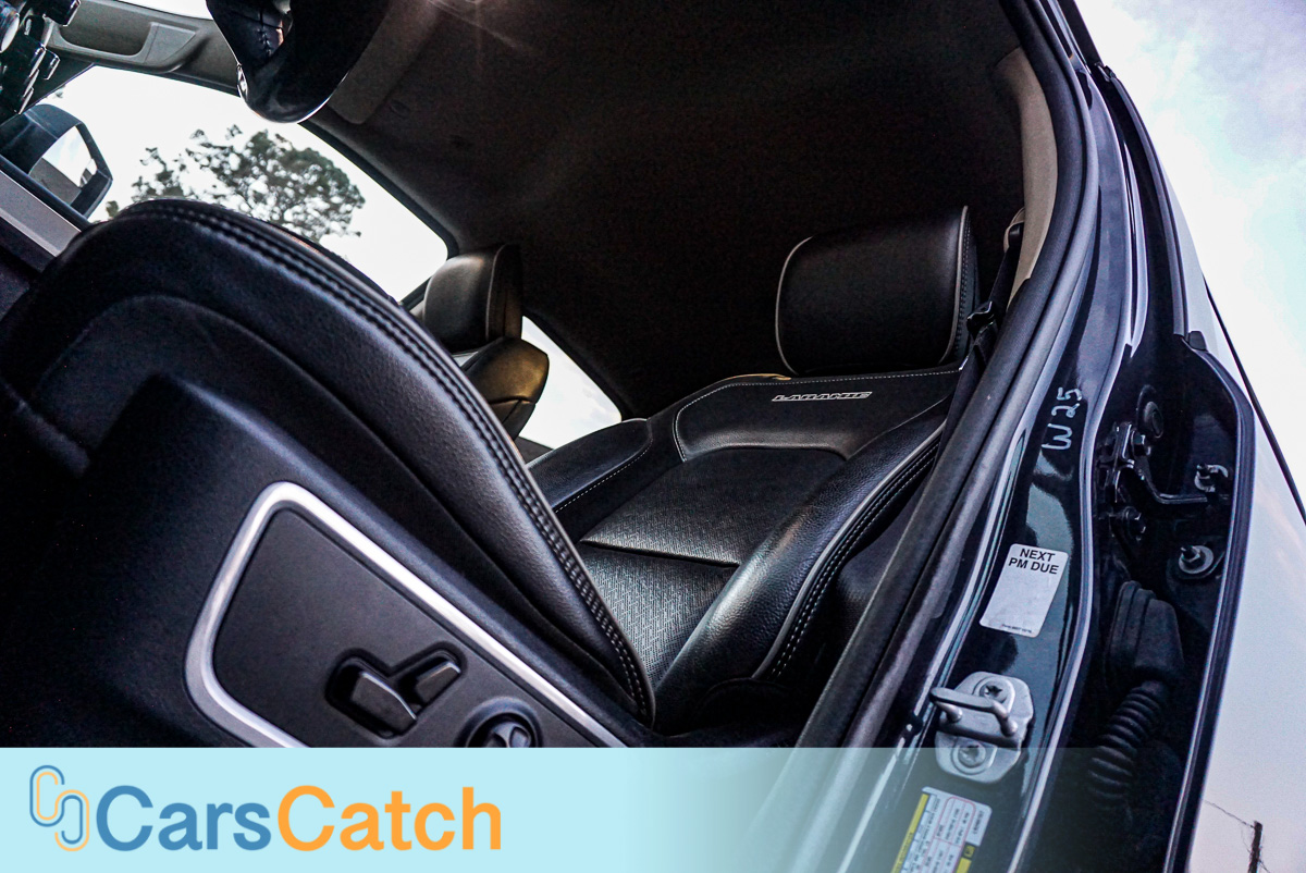 CARSCATCH - Used vehicle - Truck RAM 1500 2020