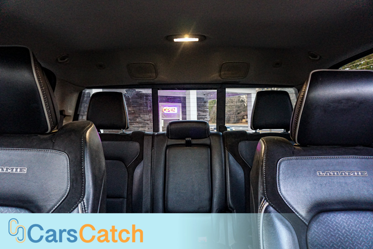 CARSCATCH - Used vehicle - Truck RAM 1500 2020