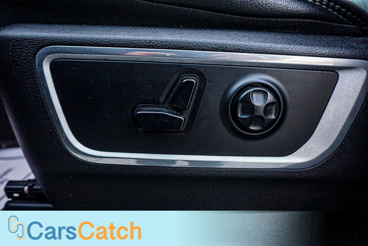 CARSCATCH - Used vehicle - Truck RAM 1500 2020