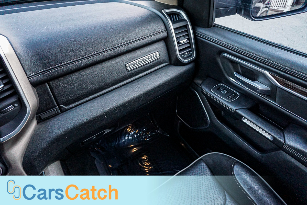 CARSCATCH - Used vehicle - Truck RAM 1500 2020