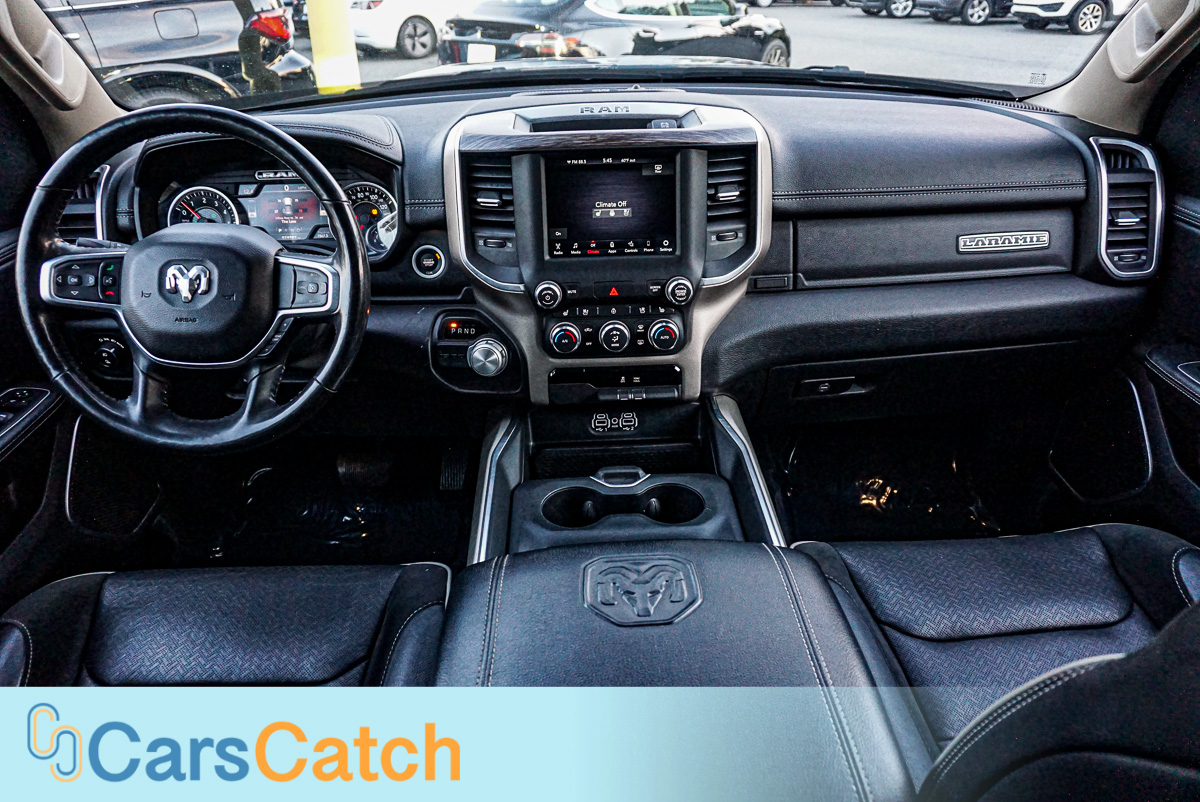 CARSCATCH - Used vehicle - Truck RAM 1500 2020