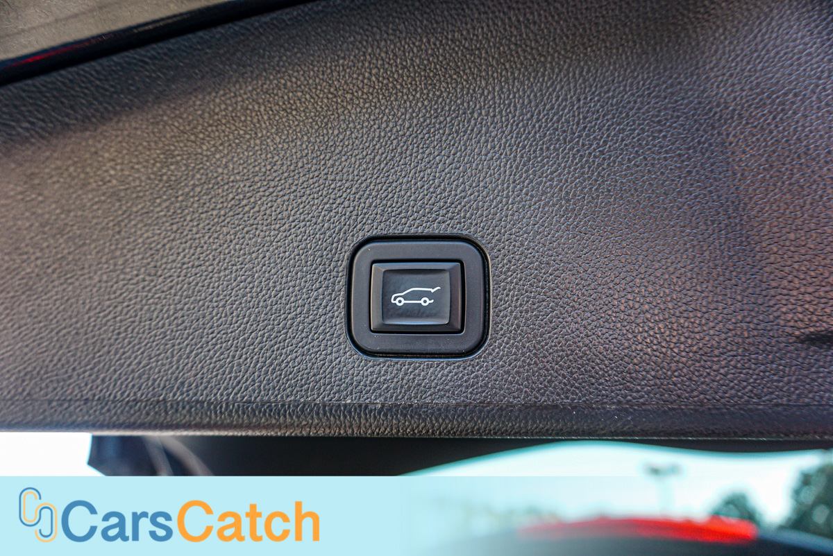 CARSCATCH - Used vehicle - SUV CADILLAC SRX 2013