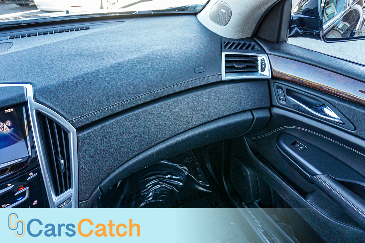 CARSCATCH - Used vehicle - SUV CADILLAC SRX 2013