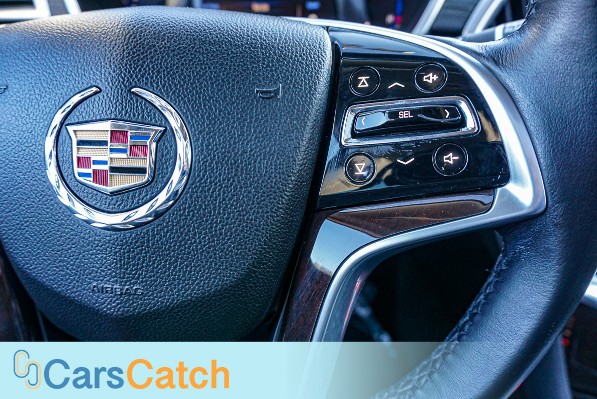 CARSCATCH - Used vehicle - SUV CADILLAC SRX 2013