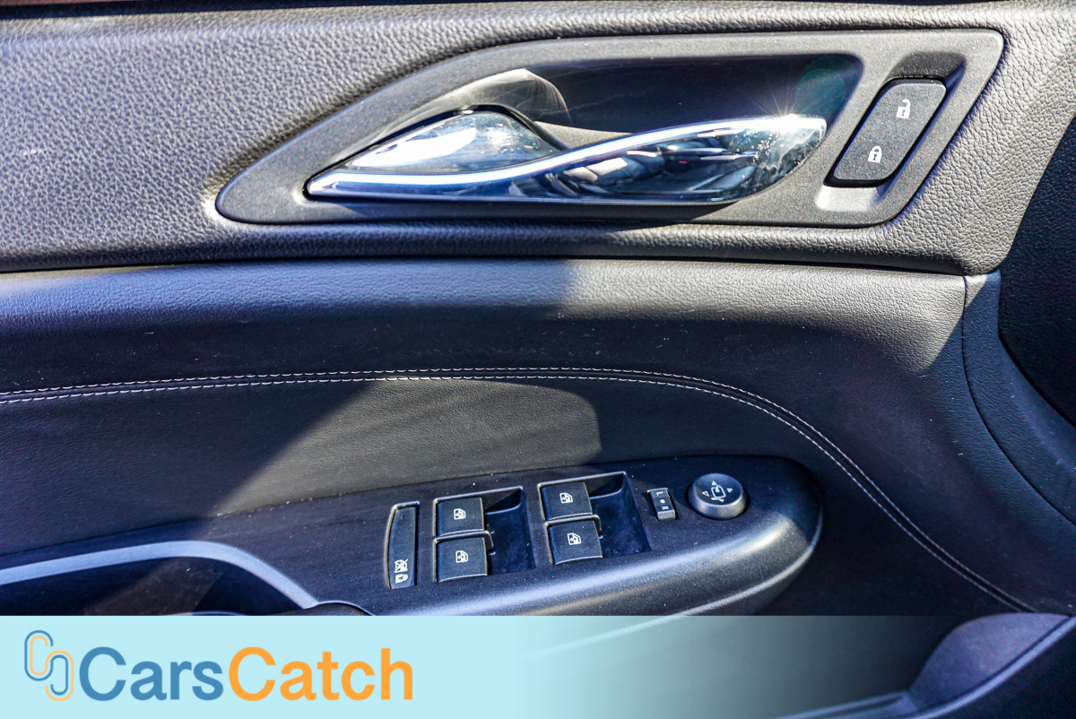 CARSCATCH - Used vehicle - SUV CADILLAC SRX 2013