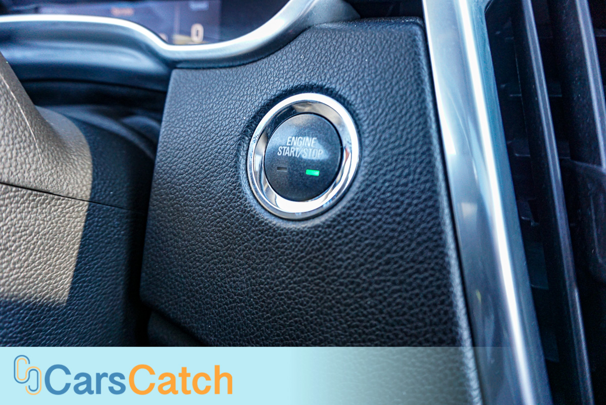 CARSCATCH - Used vehicle - SUV CADILLAC SRX 2013