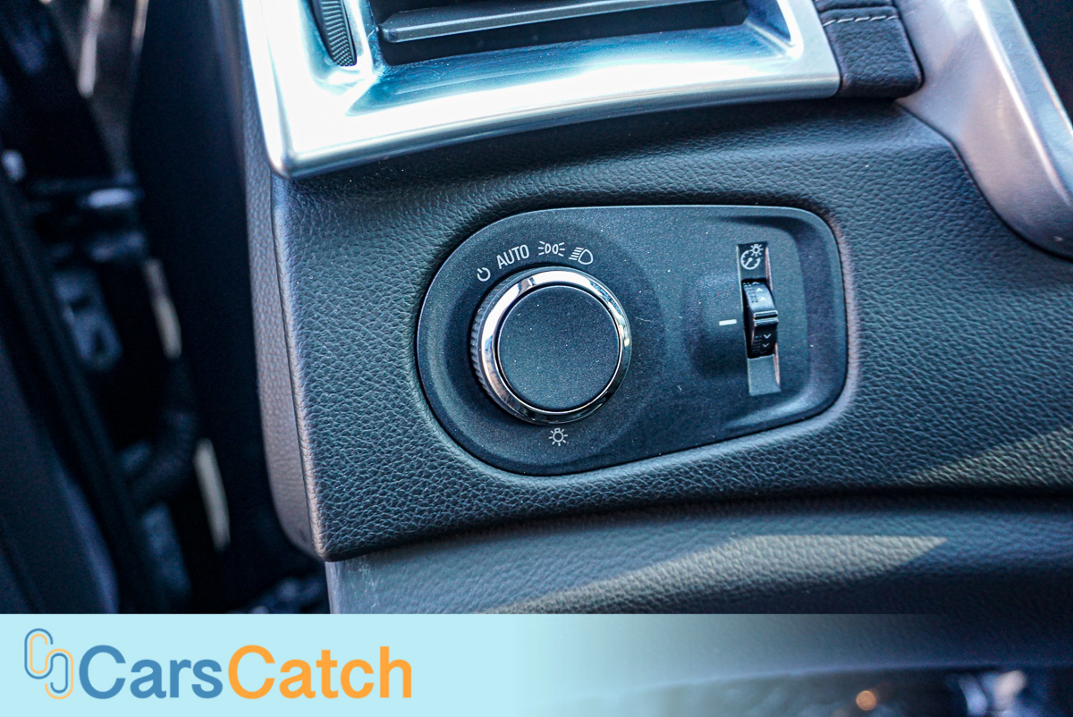 CARSCATCH - Used vehicle - SUV CADILLAC SRX 2013