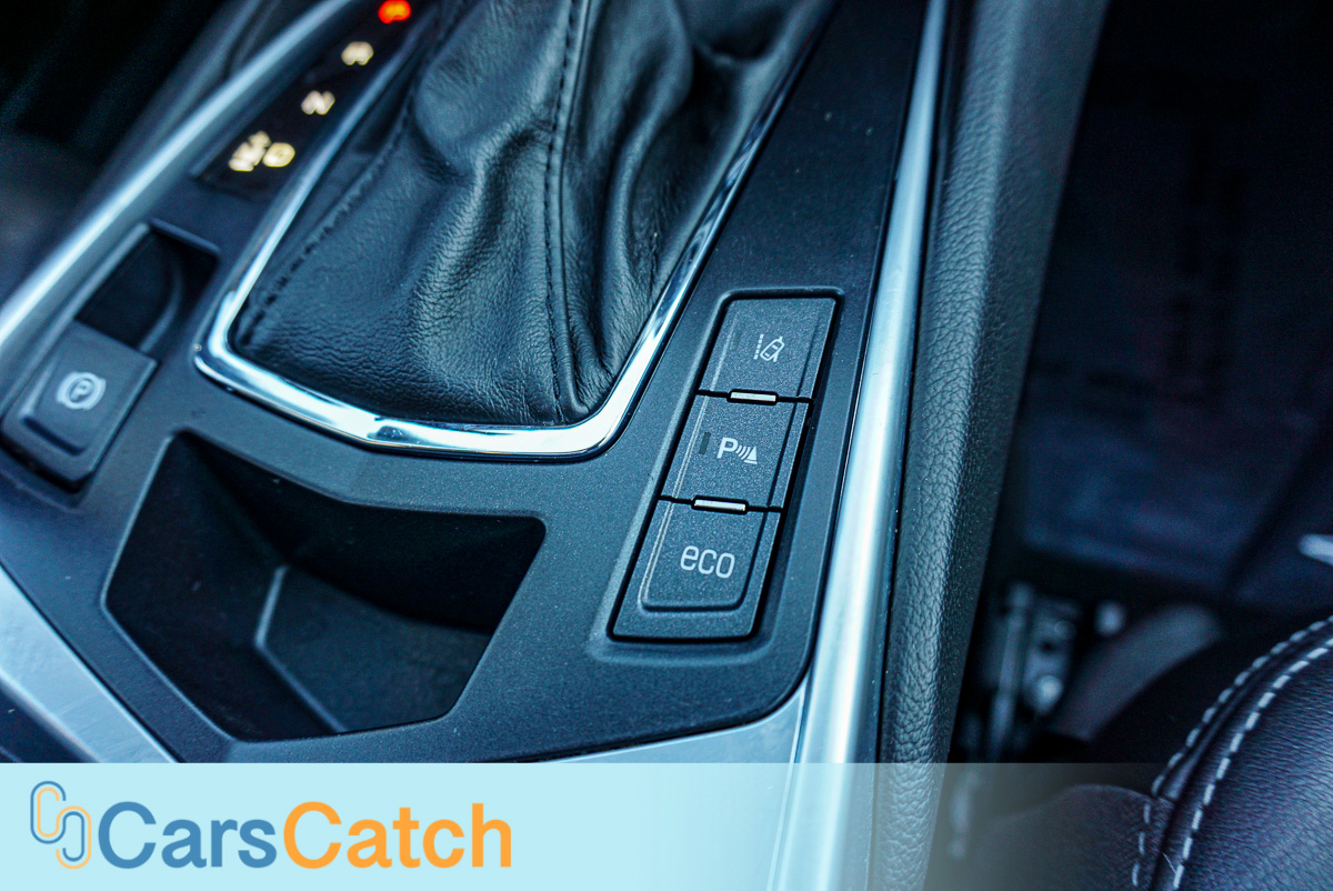 CARSCATCH - Used vehicle - SUV CADILLAC SRX 2013