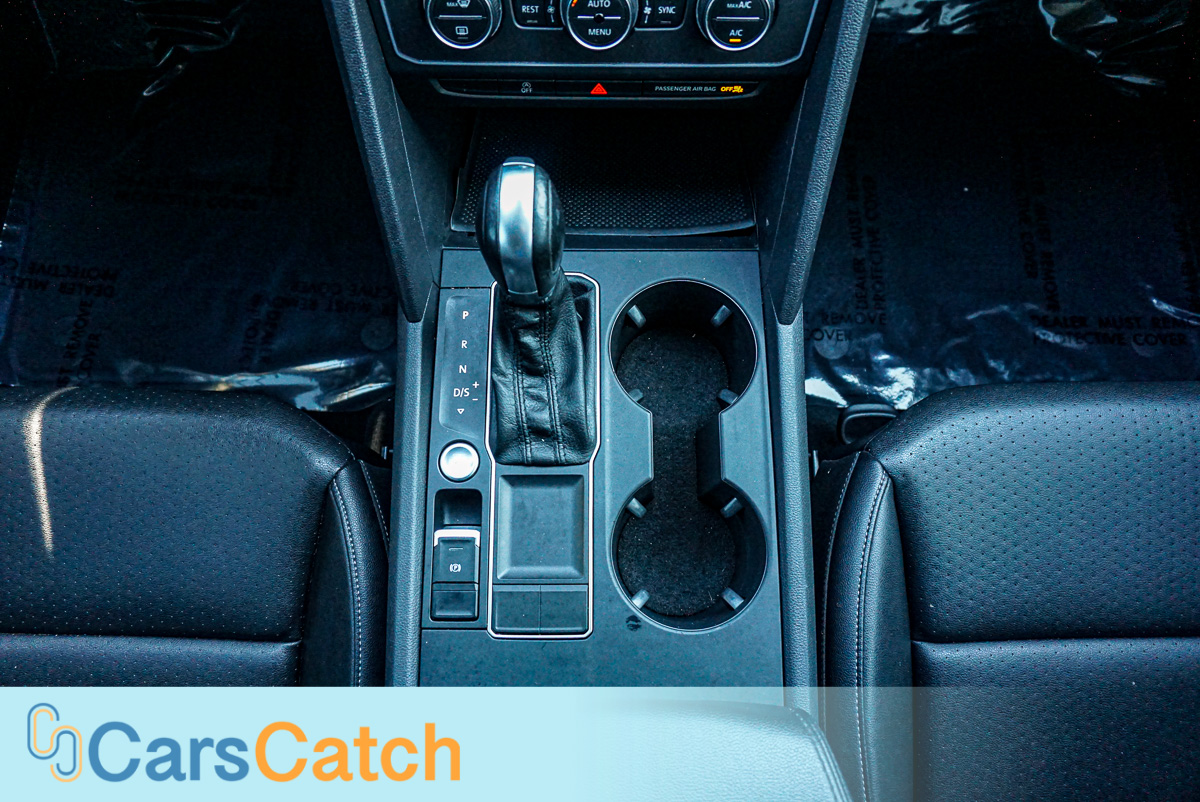 CARSCATCH - Used vehicle - SUV VOLKSWAGEN ATLAS 2018