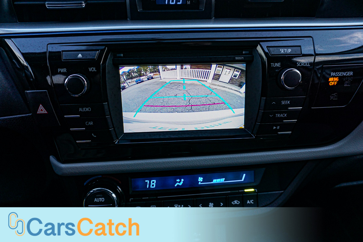 CARSCATCH - Used vehicle - Sedan TOYOTA COROLLA 2016