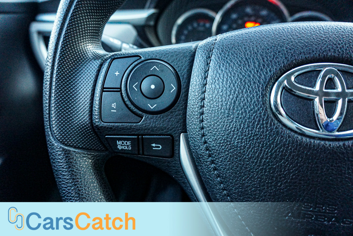 CARSCATCH - Used vehicle - Sedan TOYOTA COROLLA 2016