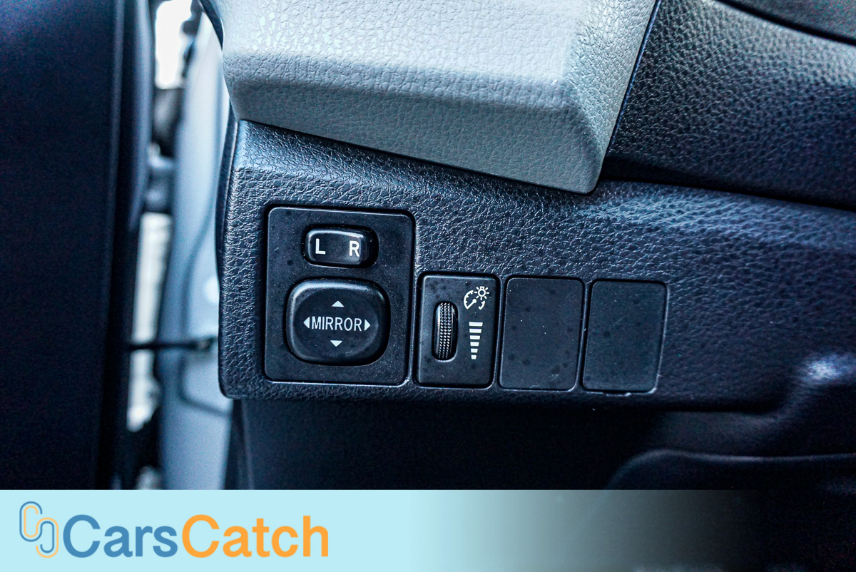 CARSCATCH - Used vehicle - Sedan TOYOTA COROLLA 2016