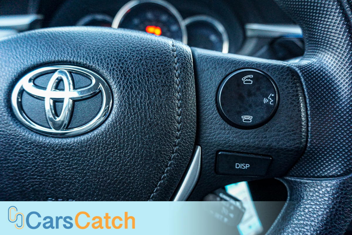 CARSCATCH - Used vehicle - Sedan TOYOTA COROLLA 2016