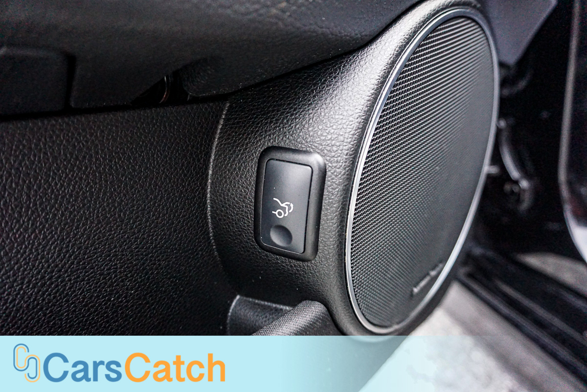 CARSCATCH - Used vehicle - Sedan MERCEDES-BENZ C-CLASS 2013