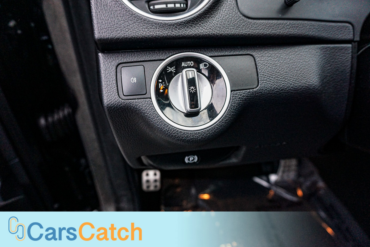 CARSCATCH - Used vehicle - Sedan MERCEDES-BENZ C-CLASS 2013